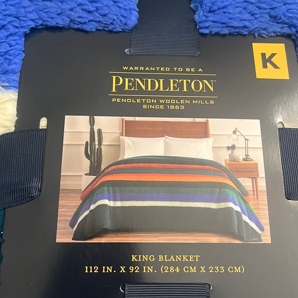 Pendleton Sherpa Fleece Reversible Blanket Throw (NWT) - Picture 3 of 4
